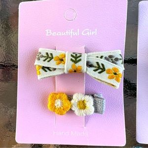 NWT!!! Handmade pretty baby girls hair clips (x 2) yellow flowers style